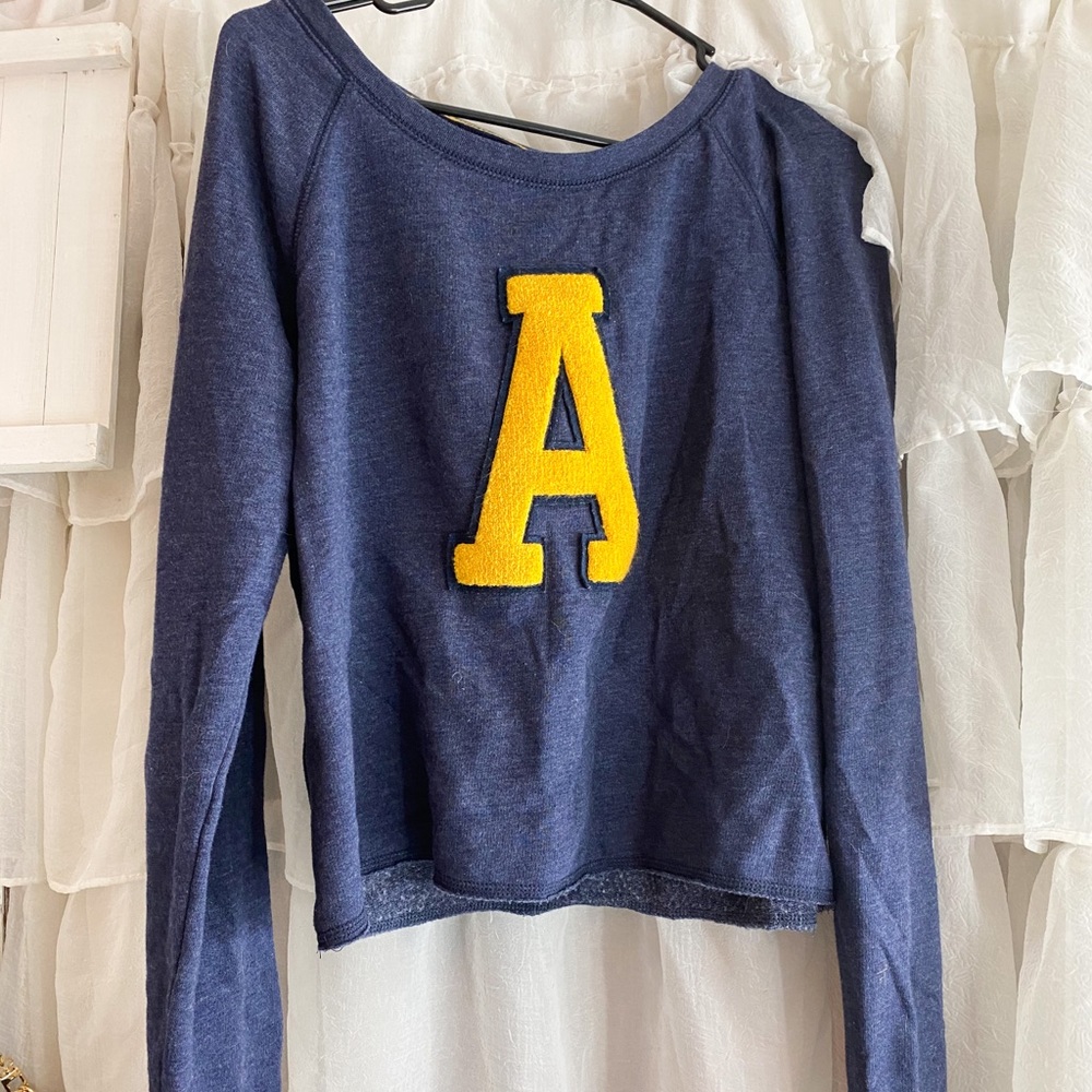 Cropped Aeropostale sweatshirt